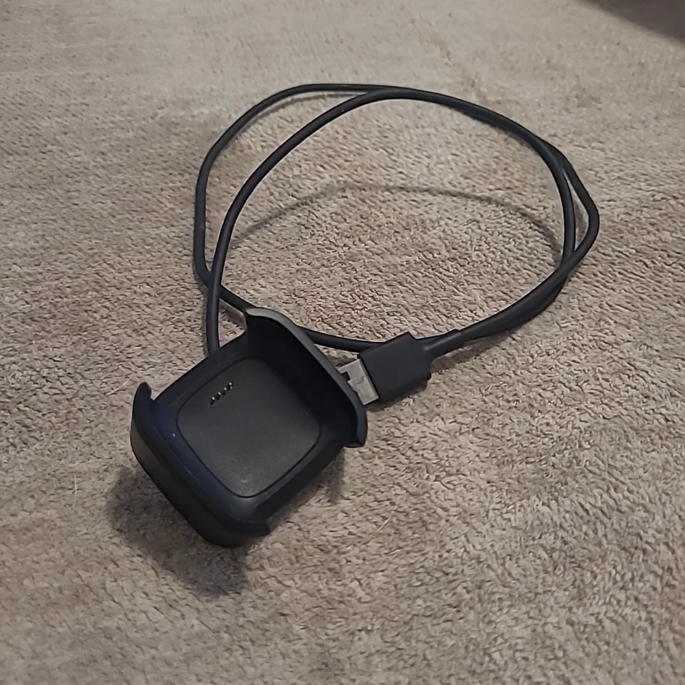 Smartwatch Charging Dock - Black For Fitbit Versa